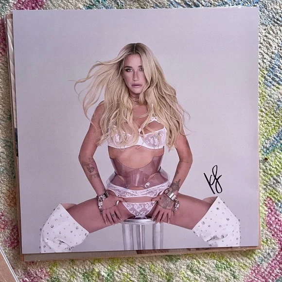 Signed Music Memorabilia Collection - Picture 2 of 10